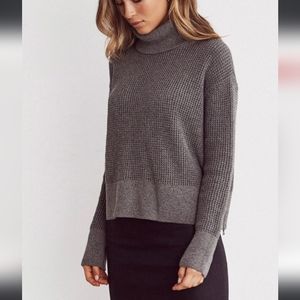 VETTA cropped mockneck sweater